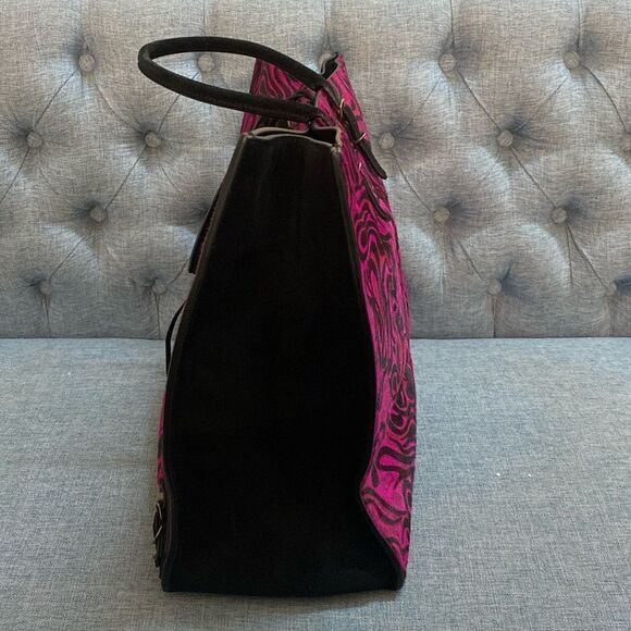 BALENCIAGA   
Magenta and Black Calf Hair and Suede Tote Bag - Picture 6 of 16